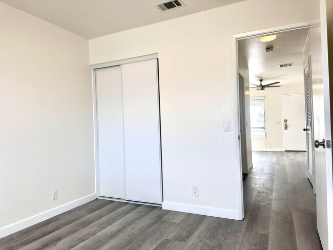 Foto del edificio - 2 bed/1 bath Close to Downtown Chino