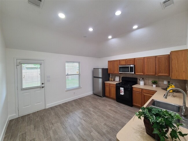 Building Photo - 2431 Morgan Ridge Ln