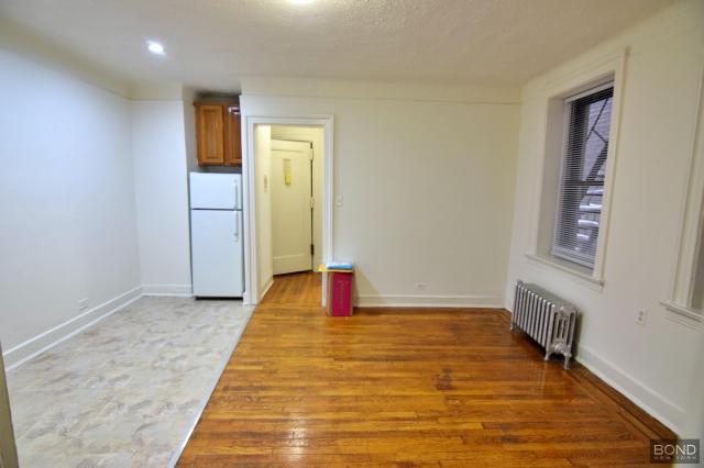 Foto del edificio - 1 bedroom in Queens NY 11106