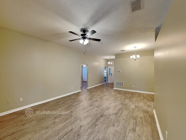 Foto del edificio - 12351 Vine Maple Way