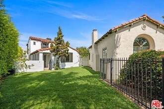 Building Photo - 366 S Crescent Heights Blvd