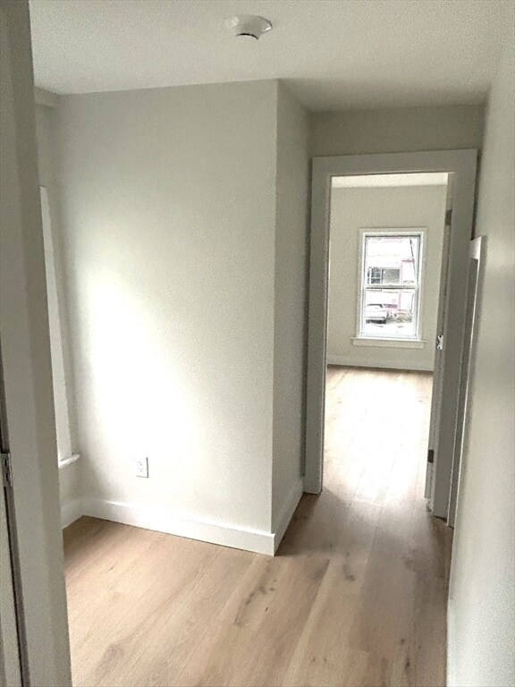 27 Elm St Unit 2, Amesbury, MA 01913 Room for Rent in Amesbury, MA