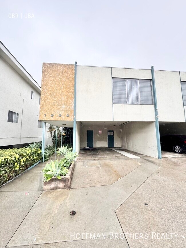Foto del edificio - 1335 Barry Ave