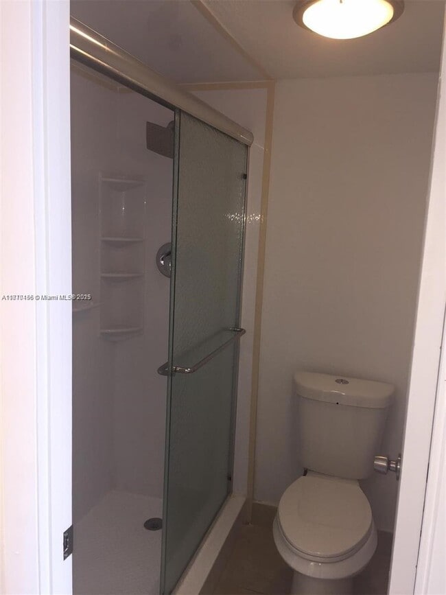 Foto del edificio - 2025 NE 164th St