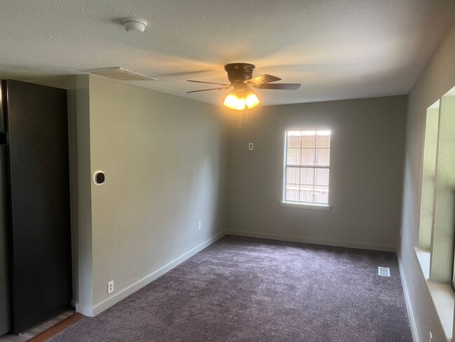 Foto del edificio - 2 Bed 1 Bath Cottage