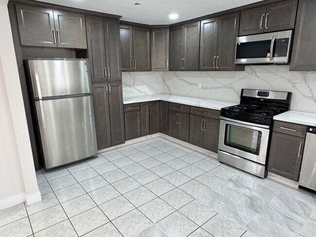 Foto del edificio - Beautiful 4 Bedroom in Rancho San Diego