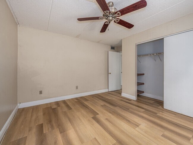 Foto del edificio - 5221 Bayshore Blvd