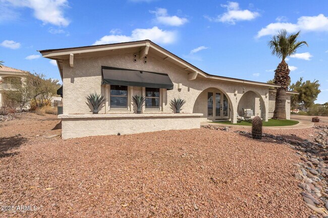 Building Photo - 17218 E Parlin Dr