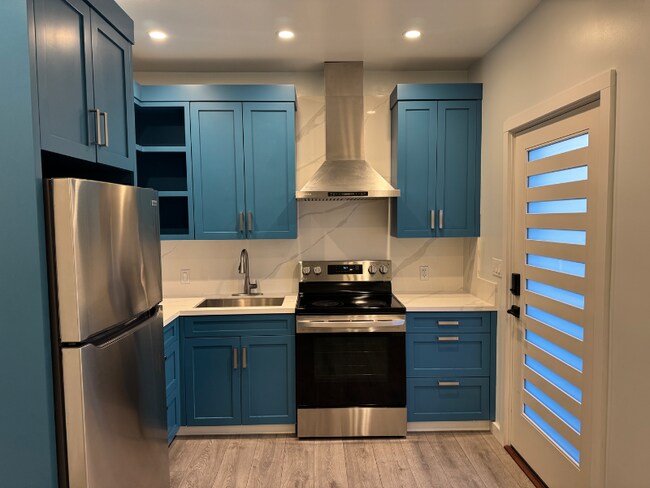 Building Photo - 606 Virginia Dr