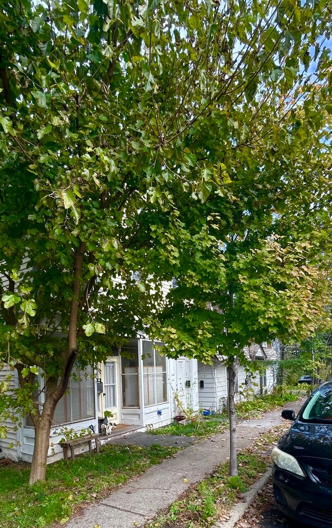 Building Photo - 39 E Bridge St