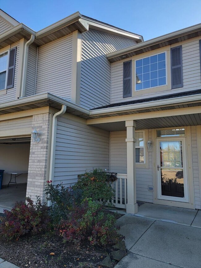 Building Photo - 2392 Sunrise Ct