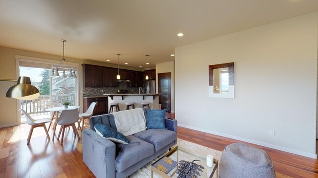 Photo - 3330 S Holly St House