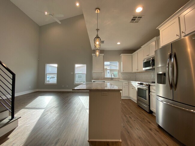 Foto del edificio - Luxury Cottage in Downtown Waco *Leasing S...