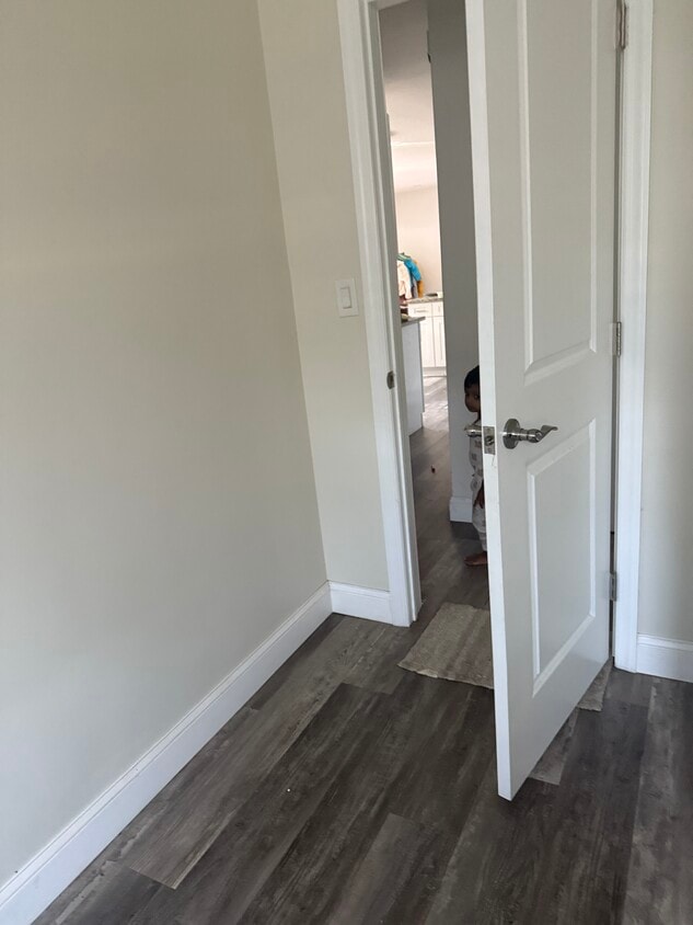 Foto del edificio - 83 Ewingville Rd