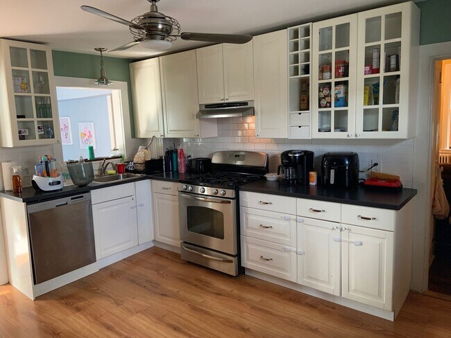 Foto del edificio - 3 Bedroom Single Family Home in Downtown H...