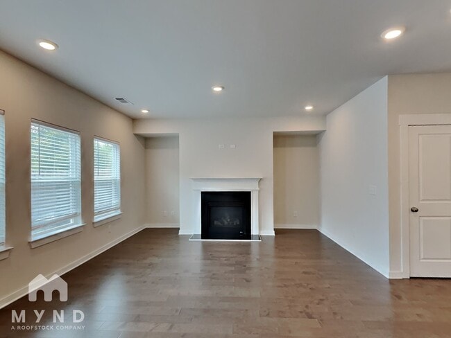 Foto del edificio - 3707 Gardenwick Rd