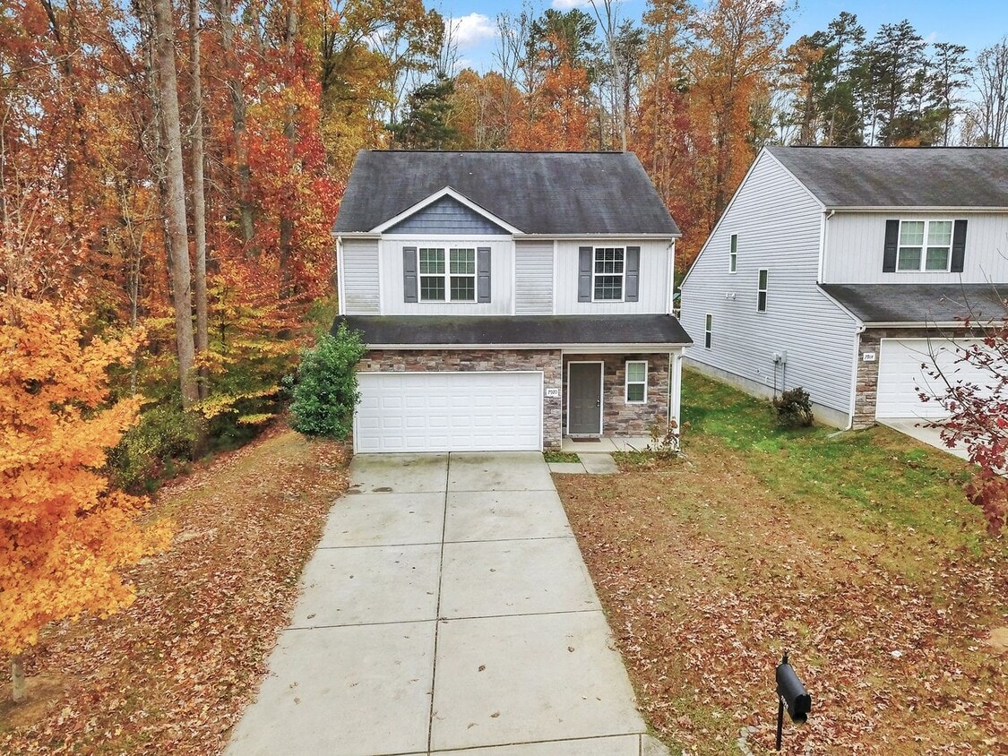 Primary Photo - Lovely Two Story Home on Cul-de-sac!