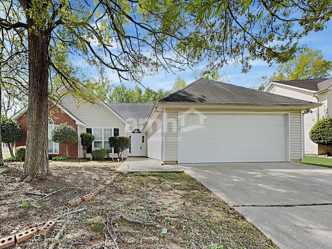 Building Photo - 910 Castlerock Way