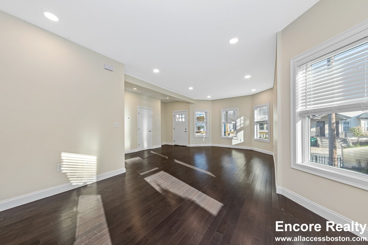 64 Bradbury Ave, Medford, MA 02155 Townhome Rentals in Medford MA