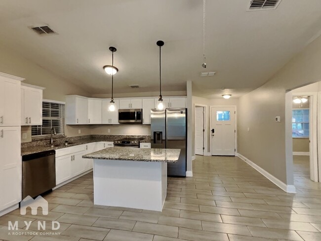 Foto del edificio - 1339 Primrose Ct