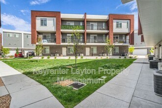 Building Photo - 453 E 690 S