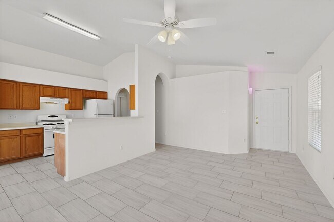Foto del edificio - 3305 Tin Cup Rd
