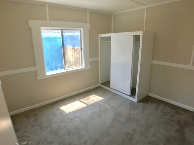 Foto del edificio - 528 E Washington Ave