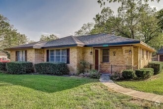 Building Photo - 15206 TX-36