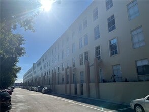 Building Photo - 7420 W 20th Ave