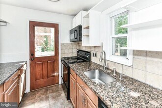 Building Photo - 3208 9th St S