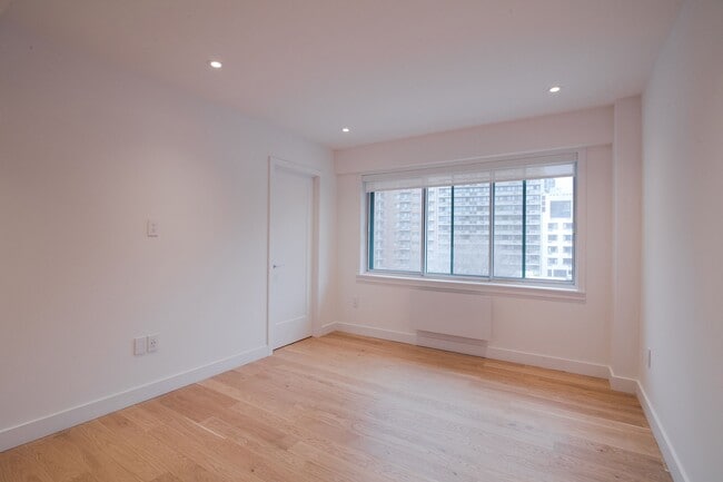 Building Photo - 3455 Rue Aylmer