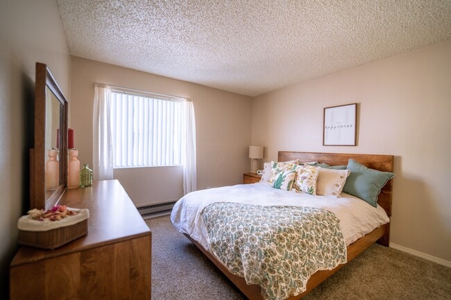 Building Photo - Rio Vista Apartment Homes