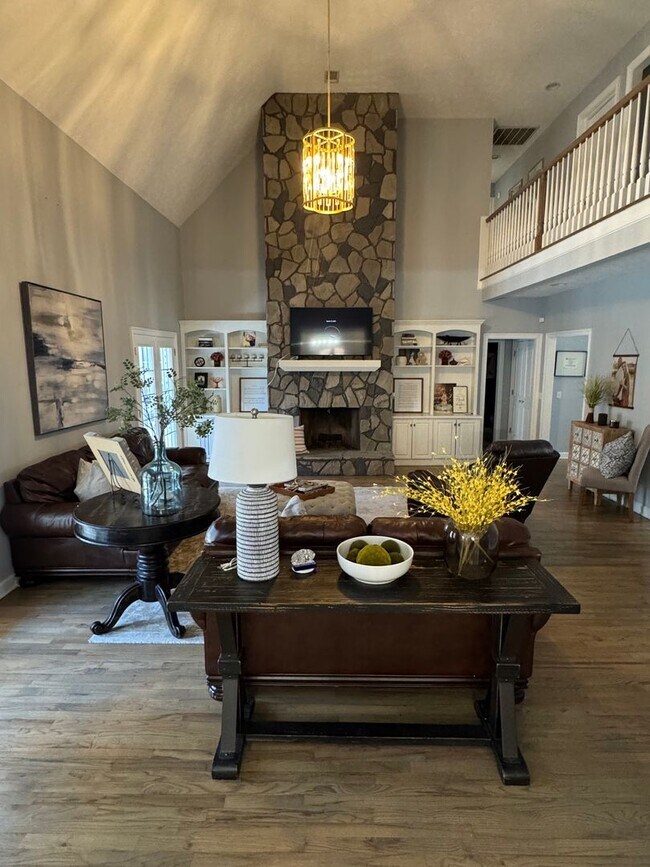 Foto del edificio - Great Home Available Soon!