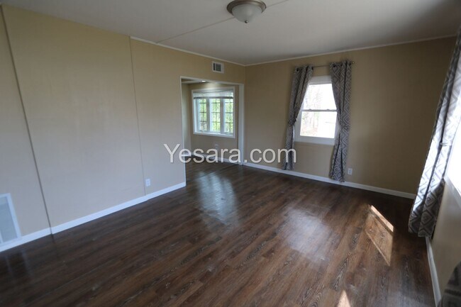 Foto del edificio - 111 Belmont Ct