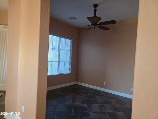 Foto del edificio - 2771 E Wisteria Dr