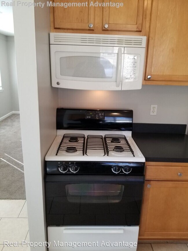 Foto del edificio - 3 br, 1 bath House - 23681 Willard Ave.