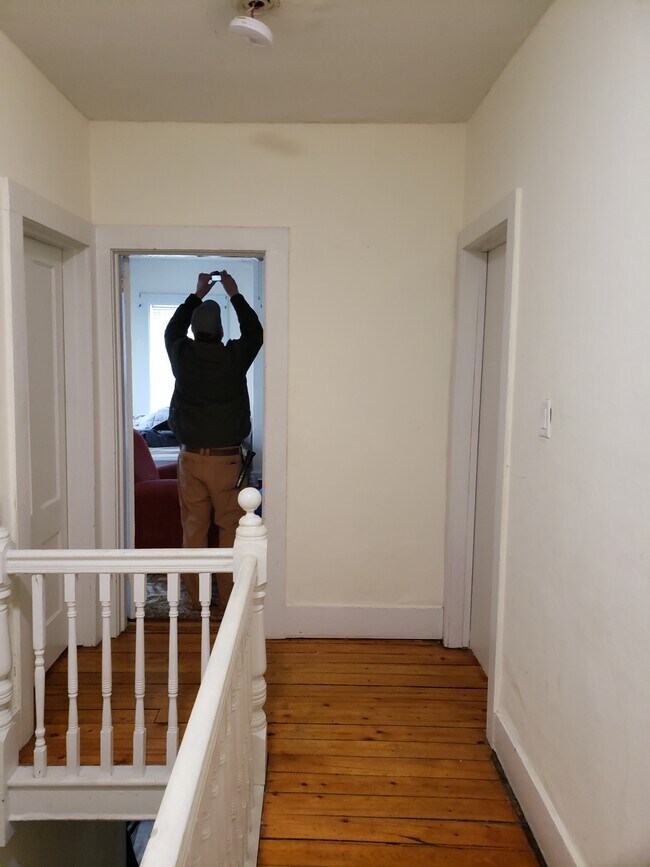 Building Photo - 275 Wall St
