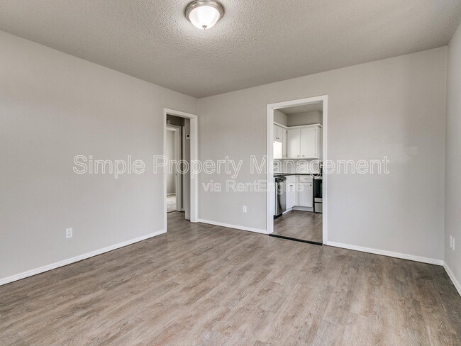 Photo - 4007 N Rockwell Ave House