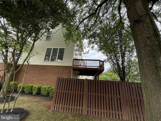 Building Photo - 43706 Hamilton Chapel Terrace