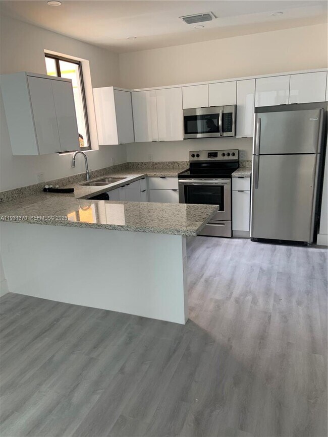 Foto del edificio - 853 E 24th St