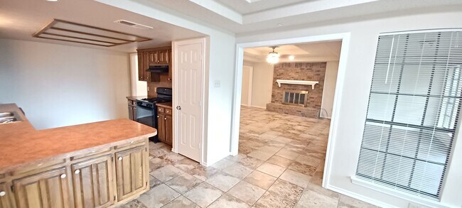 Foto del edificio - Immediate Move In Lancaster 3-2-2 for Lease