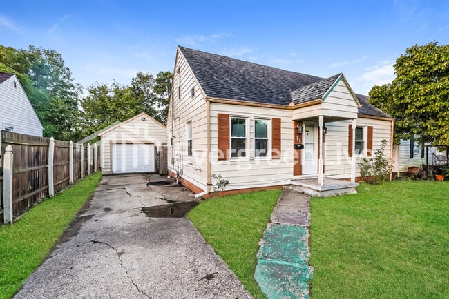 Building Photo - 124 E Lindberg Dr