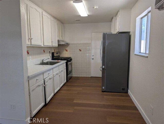 Foto del edificio - 15827 Fairgrove Ave