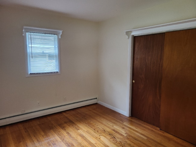 Building Photo - 64 N Pownal Rd