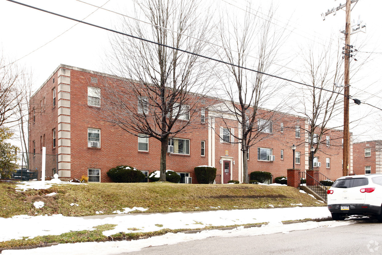 Primary Photo - 413-425 E Euclid Ave