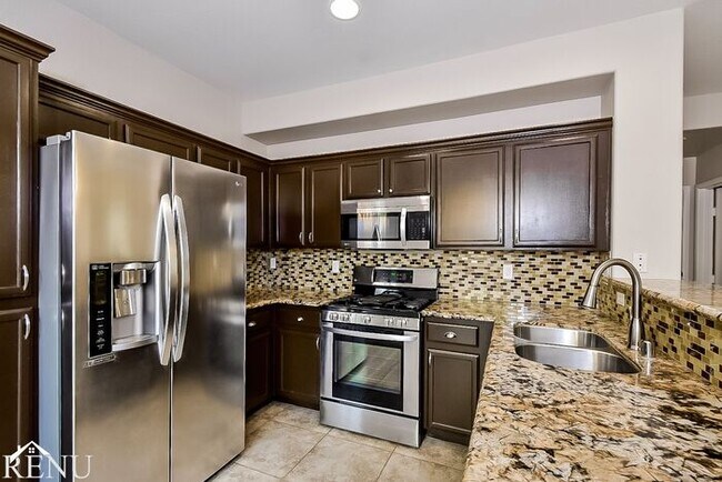 Foto del edificio - 135 Gracious Crest Ave