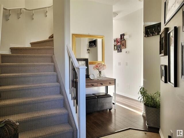 Photo du bâtiment - 3 Bed 3.5 Bath Unit in Stony Plain, AB
