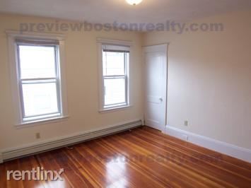 Building Photo - 27 Turner St