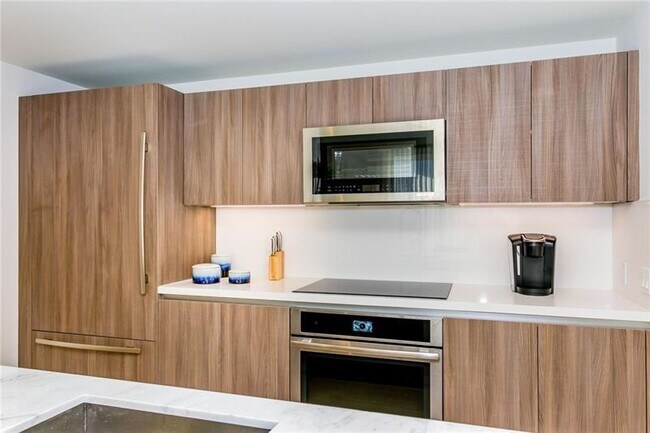 Foto del edificio - 401 N Birch Rd