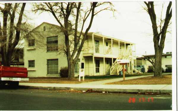 Building Photo - Beverly Green